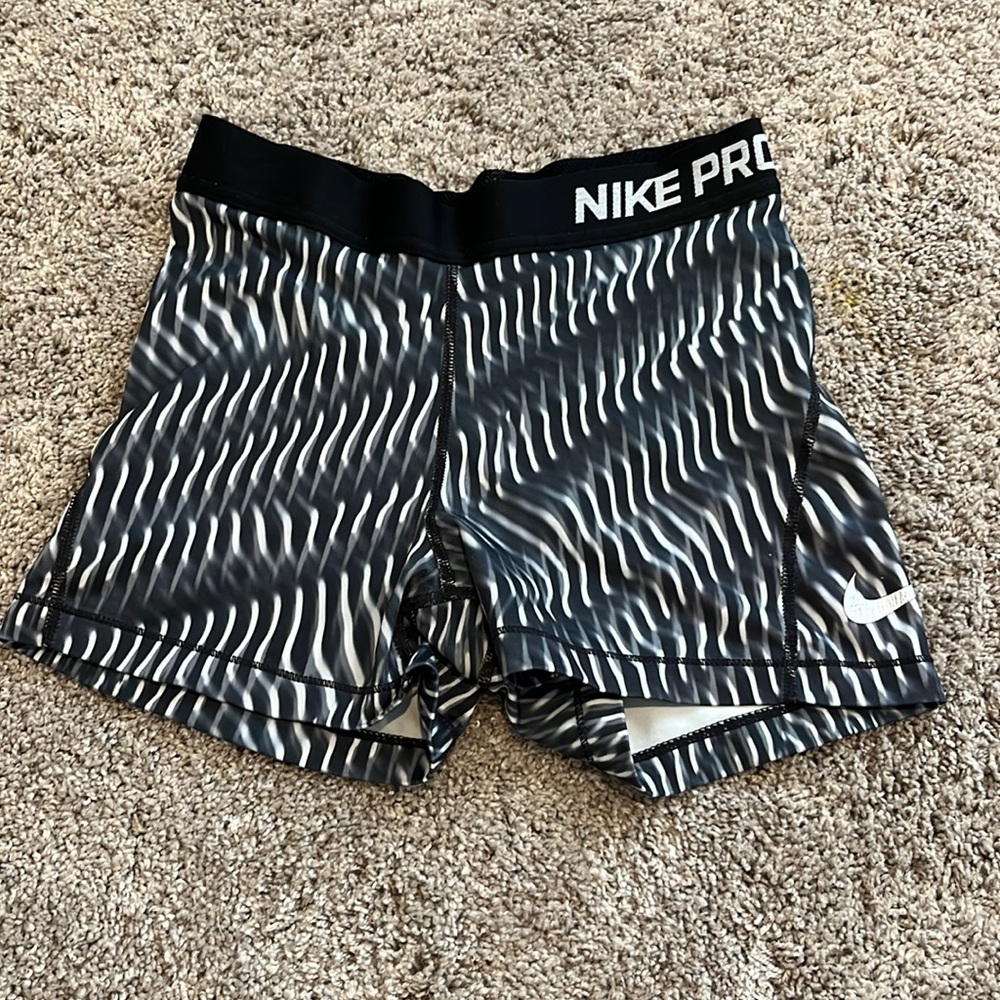 Women’s NIKE PRO Spandex Shorts